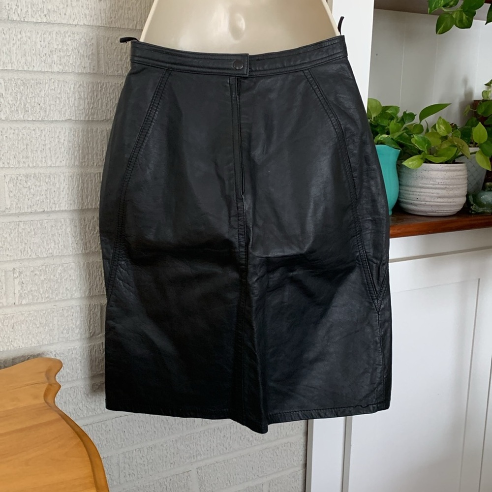 Tarazzia Vintage Black 100% Genuine Leather Pencil Skirt Juniors 9/10 Lined GUC - Picture 2 of 10